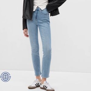 Gap Classic Straight High Rise